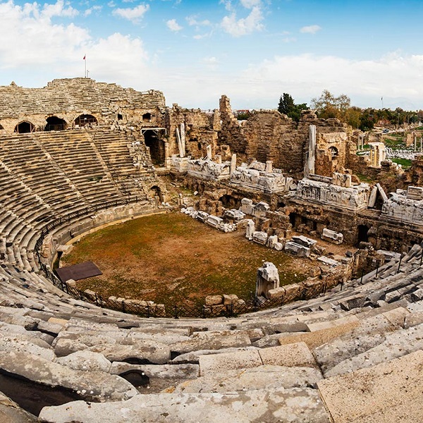 посещение античного театра на прогулке по сиде