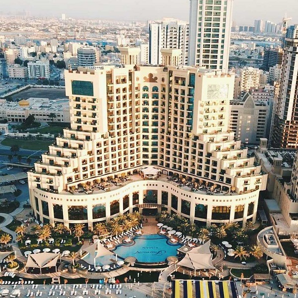 Посещение Fairmont Ajman на прогулке по Аджману